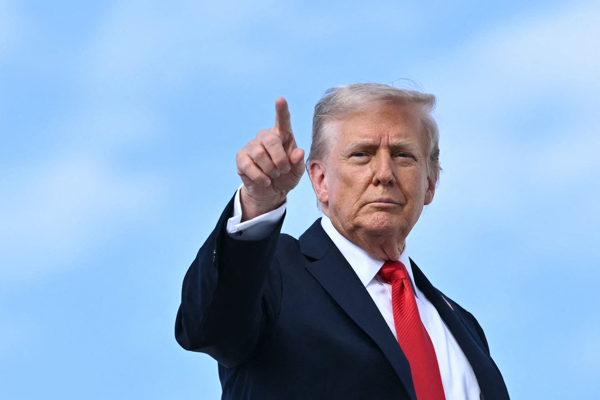 इरान आफ्नो संवर्द्धित युरेनियम अमेरिकालाई सुम्पिन तयार छ : ट्रम्प