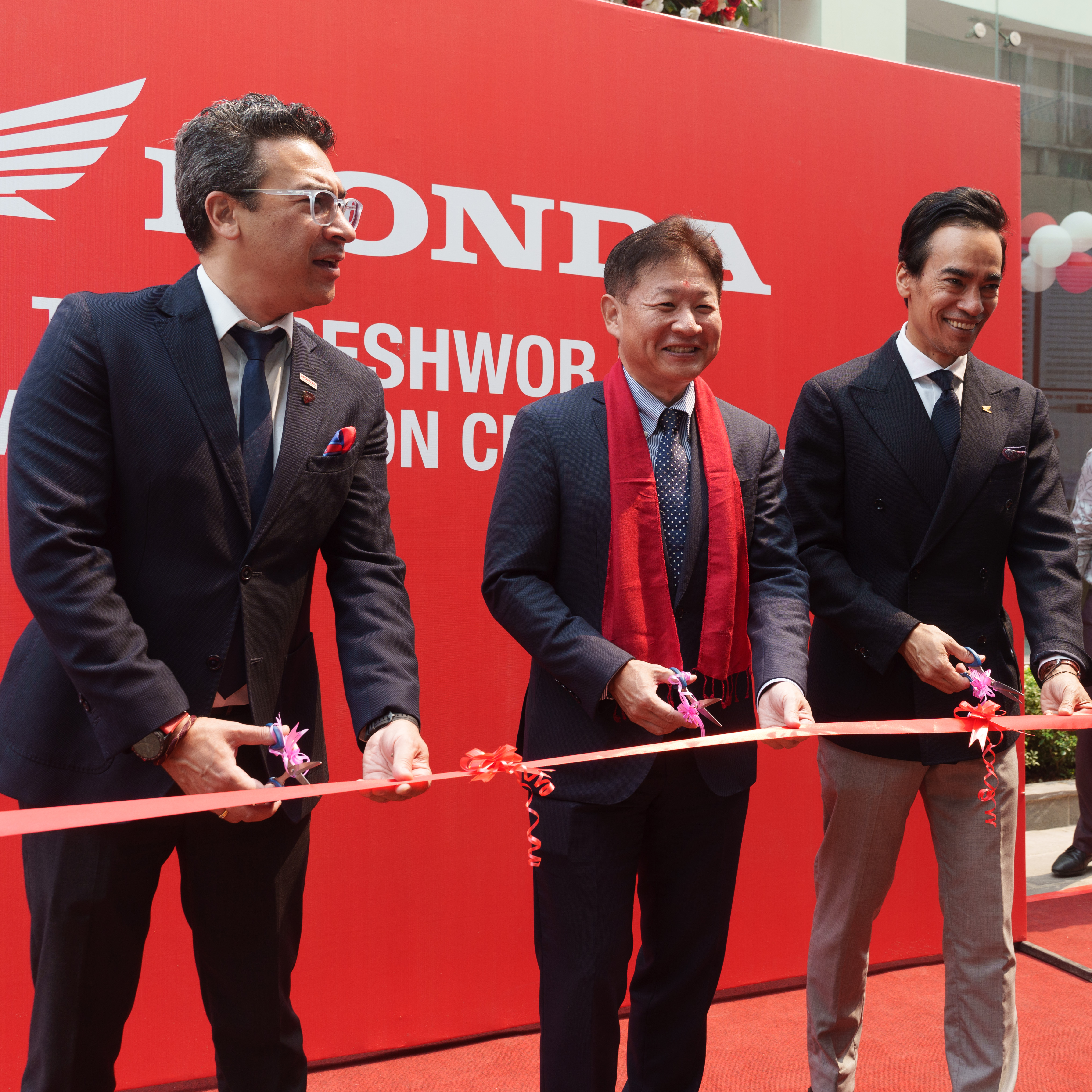 पद्म ज्योति ग्रुपअन्तर्गत स्याकार ट्रेडिङ कम्पनीद्वारा होण्डाका दुईवटा प्रिमियम सर्भिस सेन्टरको उद्घाटन