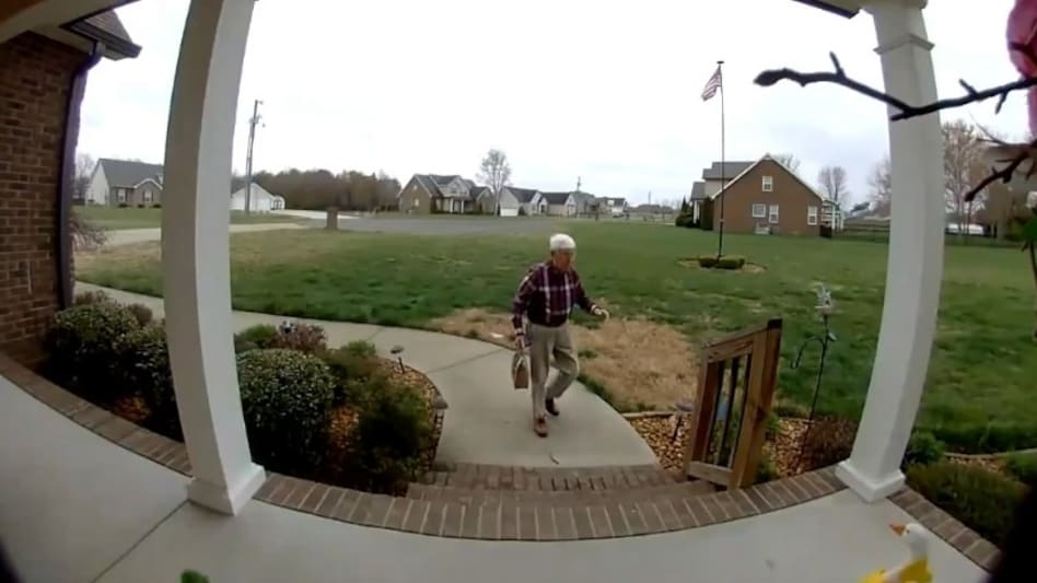 सामाजिक सञ्जालको शक्ति: ७८ वर्षका वृद्धले पाए १४ करोडको सहायता