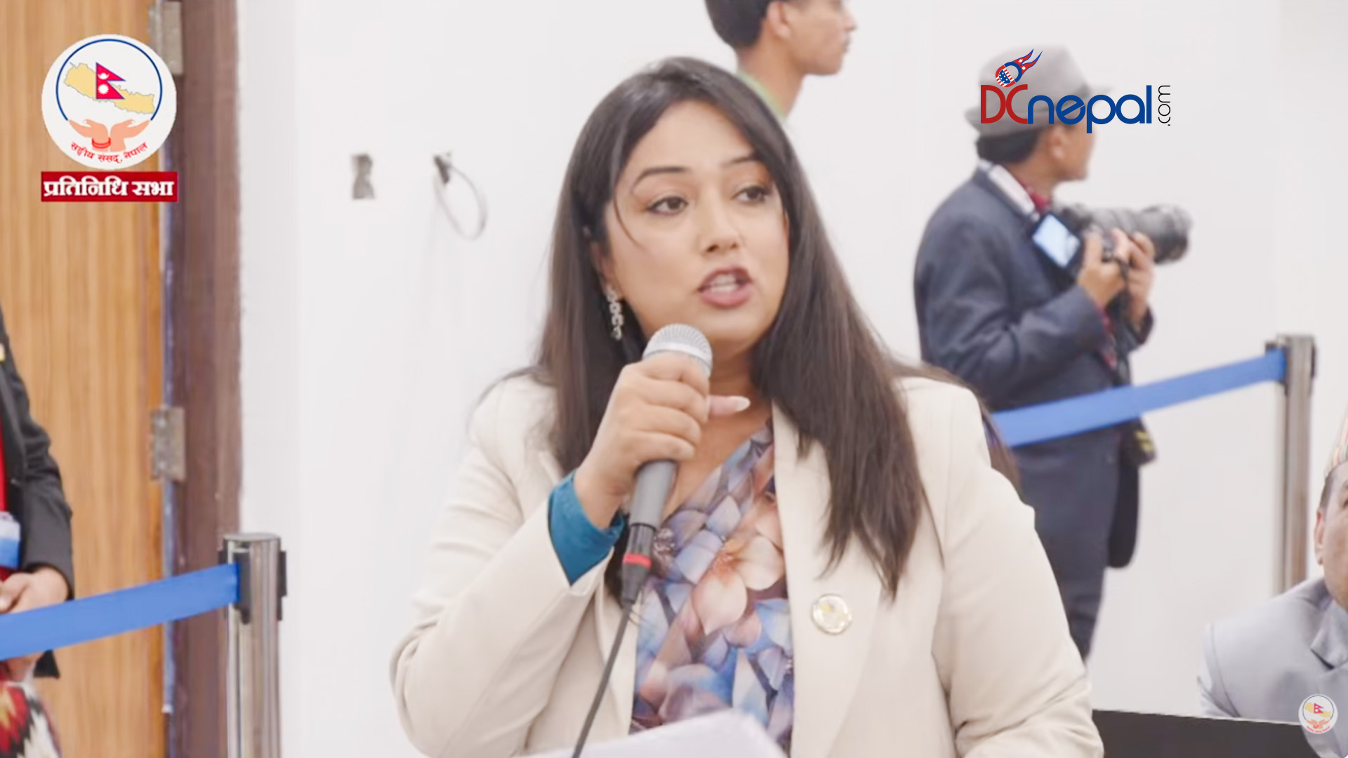 सरकारलाई खुस्बु ओलीको सुझाव : ‘ठूला आर्थिक निर्णयहरू सानो घेरामा बसेर नगरौं’