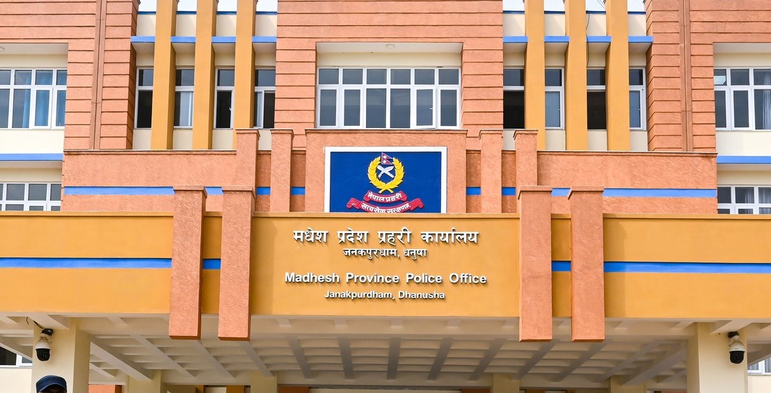 धनुषाका वरिष्ठ सई निलम्बित, डीआईजी थपलियाको नाम बदनाम गरेको आरोप