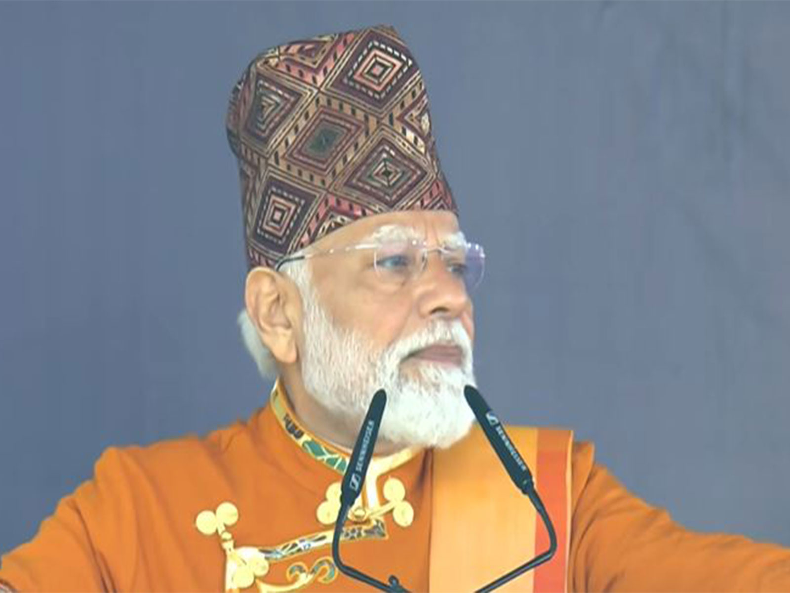 ढाकाटोपीमा सजिएका मोदीले भने- सिक्किम भारतको ‘अष्टलक्ष्मी’ हो