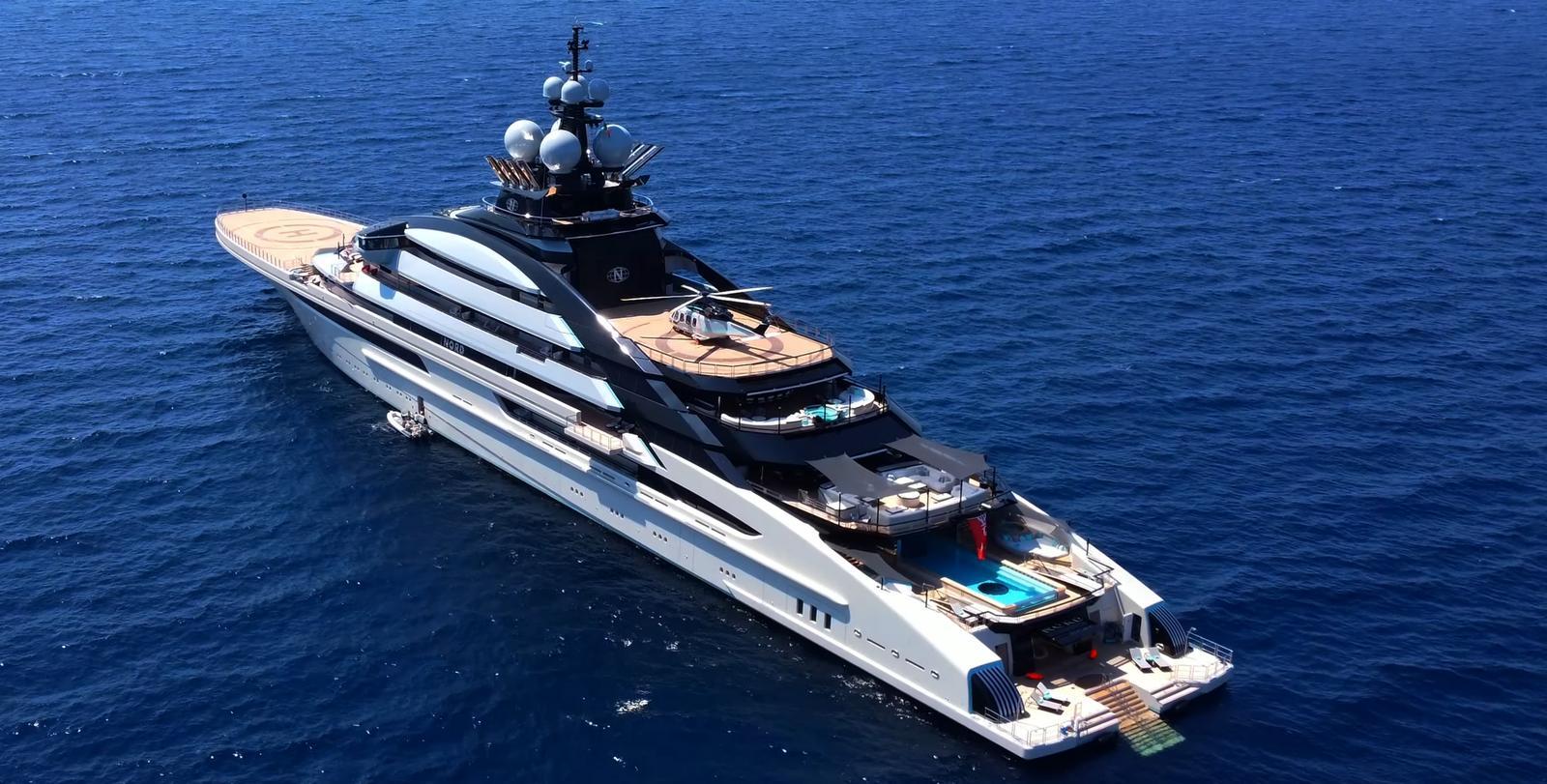 रूसी अर्बपतिको विलासी जहाज हर्मुजबाट पार, अमेरिका-इरान दुवैले रोकेनन्