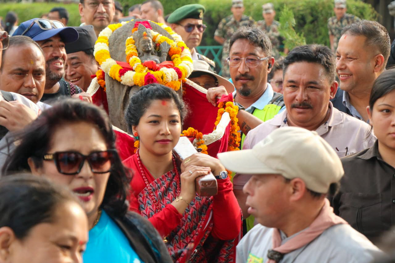 महागौरी/पार्वती देवीको प्राचीन मूर्ति पुनः ऐतिहासिक स्थान मरू क्षेत्रमा पुनर्स्थापना (तस्बिरहरू)