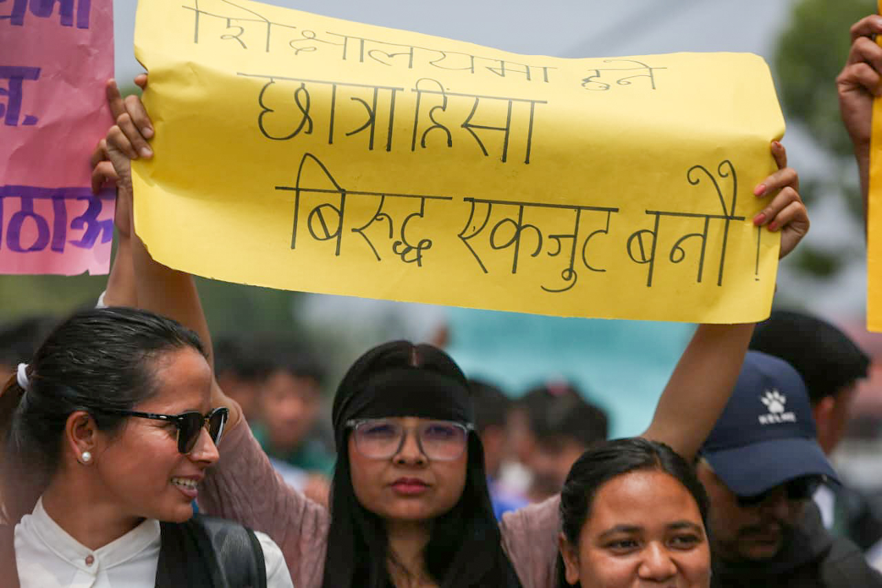 सडकमा उत्रिए विद्यार्थी संगठन (तस्बिर)