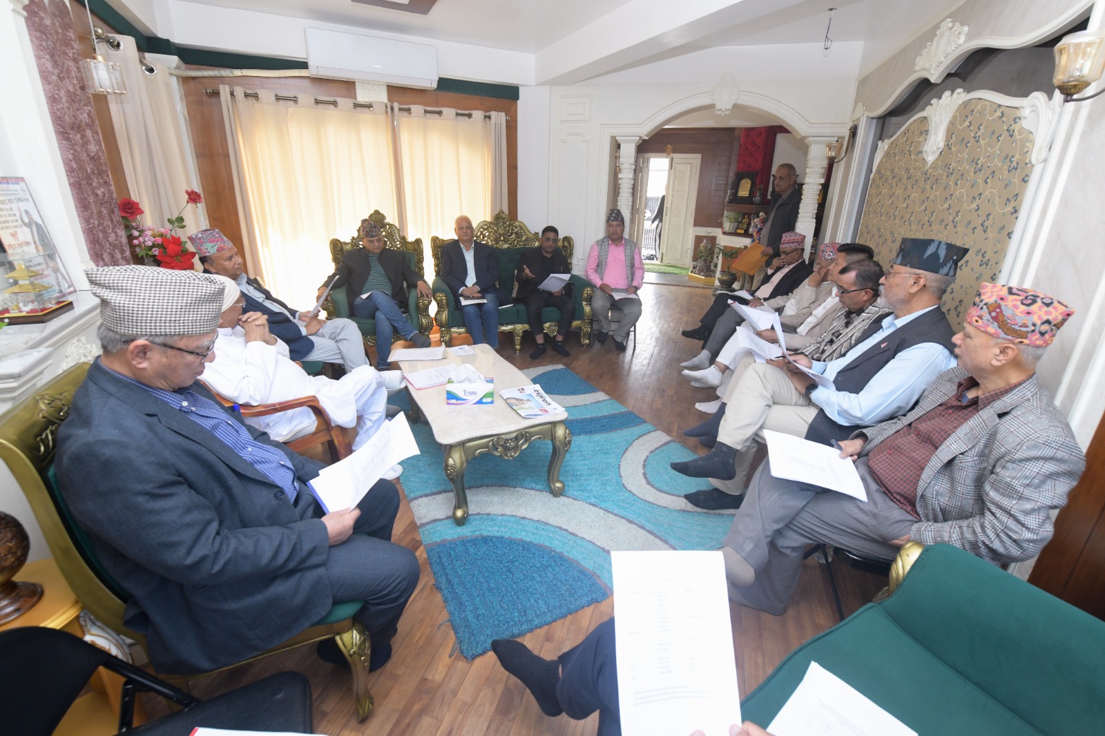 एमालेको केन्द्रीय सचिवालय बैठक बस्दै, बादलले दिएको अभिव्यक्तिबारे छलफल