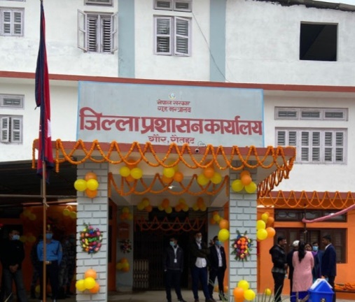 रौतहटमा सरकारी कार्यालय वरिपरि ‘बिचौलिया’लाई प्रवेश निषेध