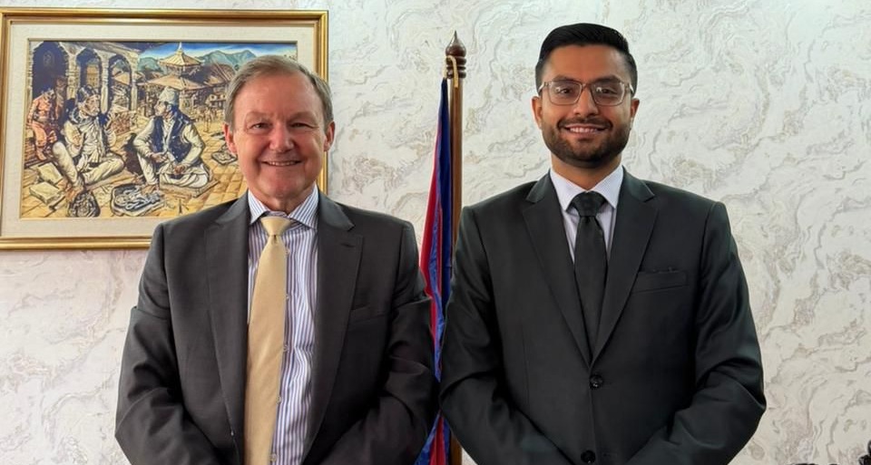 शिक्षामन्त्री पोखरेल र बेलायती राजदूत फेनबीच भेटवार्ता