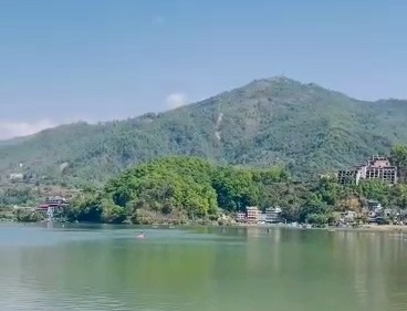 पोखराको लेसाइडमा ‘सडक उत्सव’ : नयाँ वर्ष मनाउन ३ लाख पाहुना आउने आस