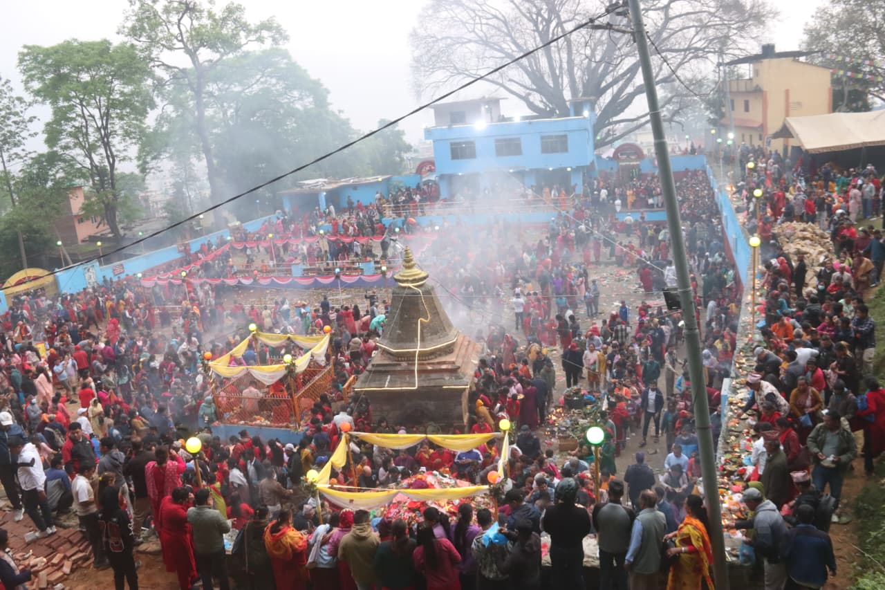 मातातीर्थमा माताप्रति श्रद्धा व्यक्त गर्न भक्तजनको घुइँचो (तस्बिरसहित)