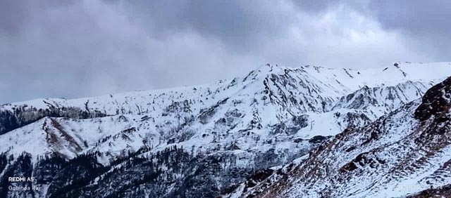 हिउँले सेताम्य बाजुराका उच्च हिमाली क्षेत्र (तस्बिरहरू)