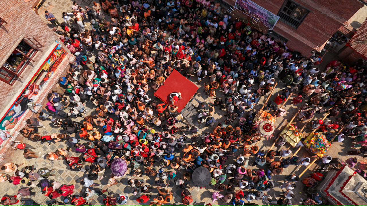 तस्विरमा ‘जिब्रो छेड्ने जात्रा’