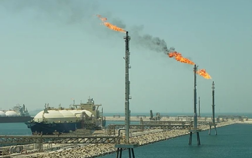 इरानद्वारा कतारको जलक्षेत्रमा मिसाइल प्रहार, ट्यांकरमा क्षति