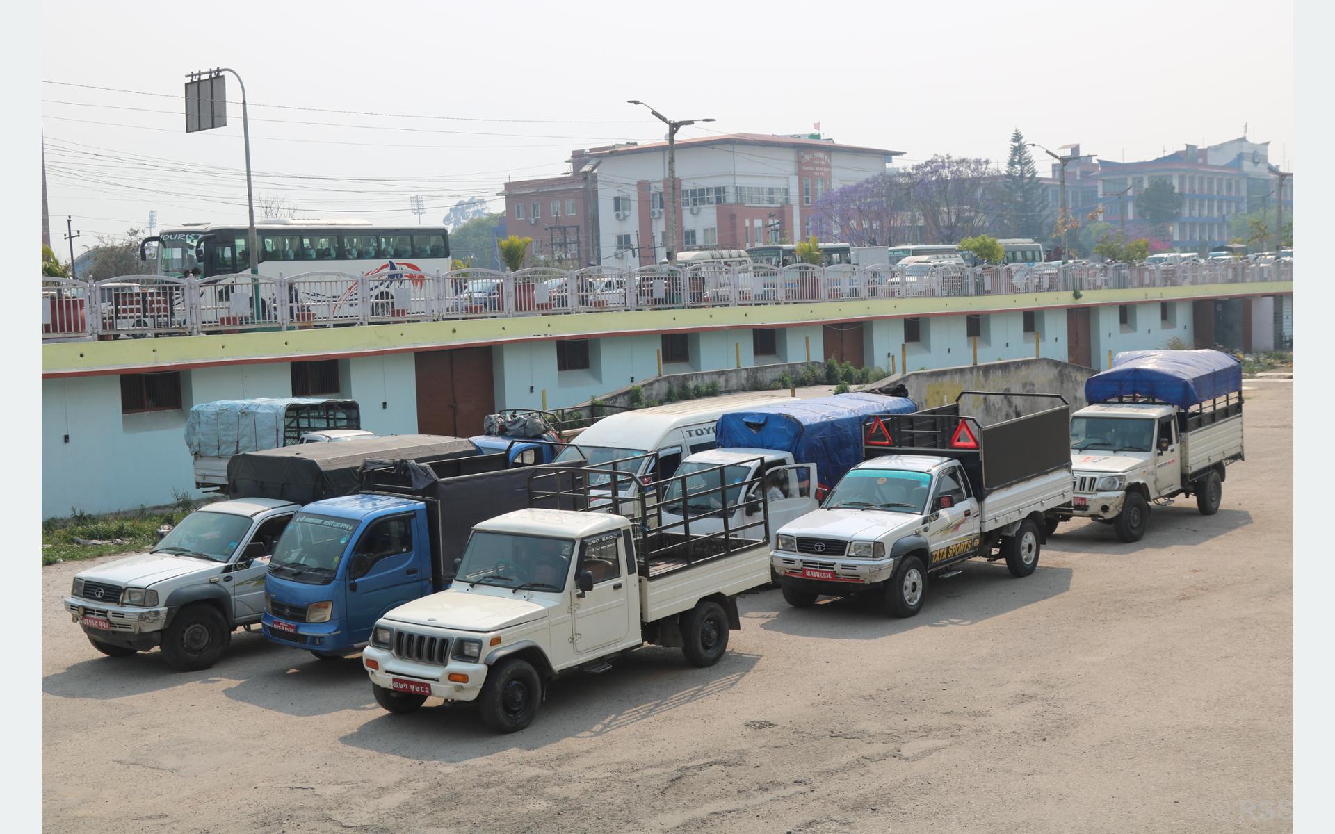वातावरण पदूषण गर्ने १२ सवारीसाधन ट्राफिक प्रहरीको नियन्त्रणमा