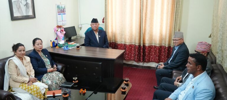 लोकतान्त्रिक मूल्यको उपहास भएको ठहर गर्दै अध्यादेश स्वीकृत नगर्न राष्ट्रपतिलाई विपक्षी दलको आग्रह