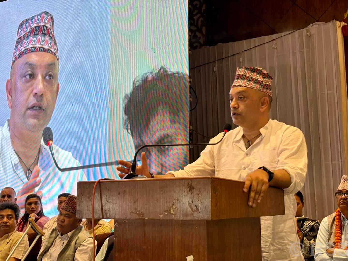 सरकारबाट लोकतन्त्रका आधारभूत पक्षमाथि गलत काम भए स्वीकार्य हुँदैन : सभापति थापा