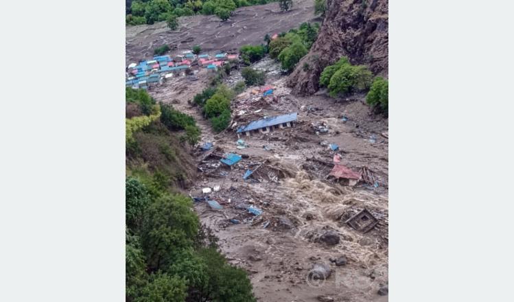हुम्लाको नेप्का गाउँमा पहिराले विद्यालय भवन बगायो
