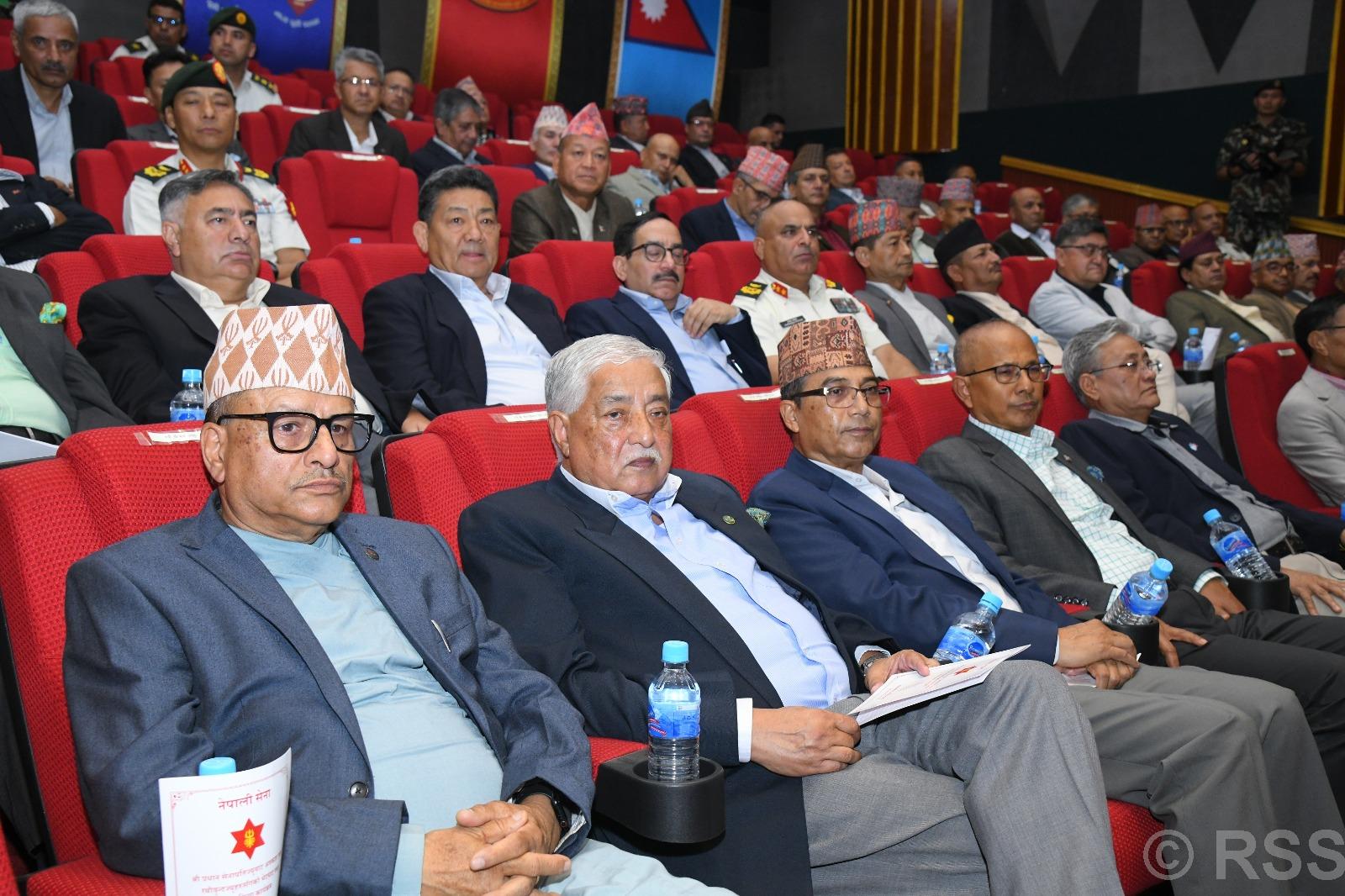 जङ्गी अड्डामा पूर्वरथीहरुसँग अन्तरक्रिया