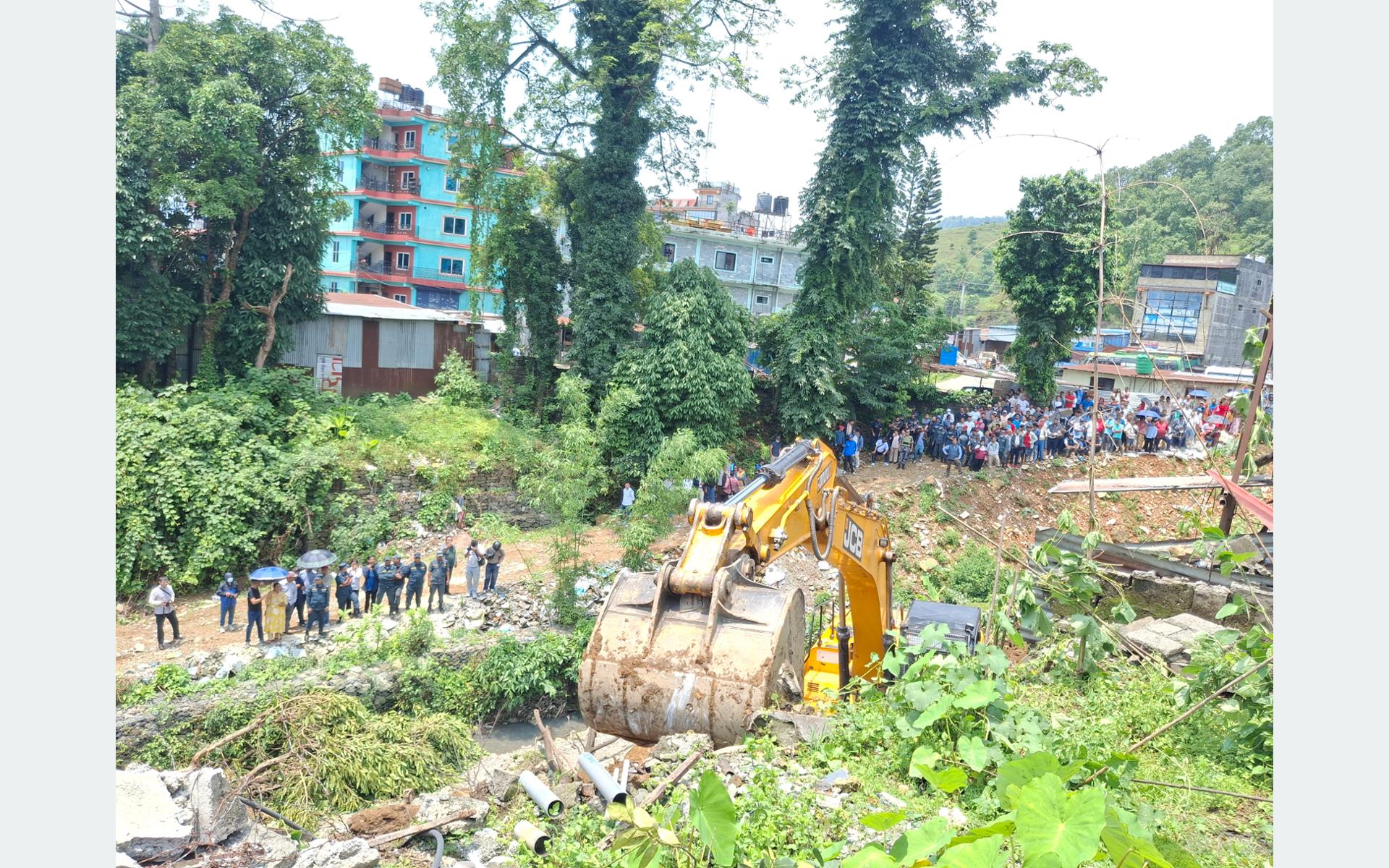 पोखरा महानगरको योजनाः फिर्केको दायाँबायाँ ‘फुटट्रेल’, ‘एलइडी’ले सजाइने