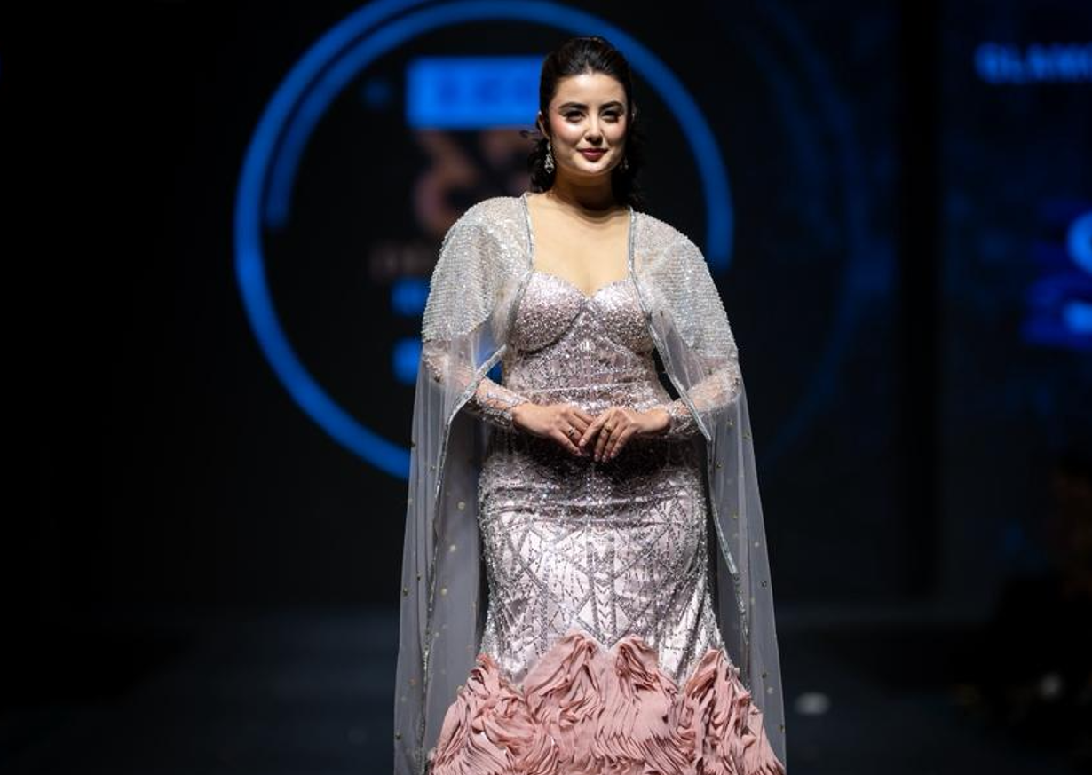आँचल, नीतिदेखि मिस नेपाल श्रीच्छासम्म १८ सेलिब्रेटीले गरे फेसन शो (तस्बिर)