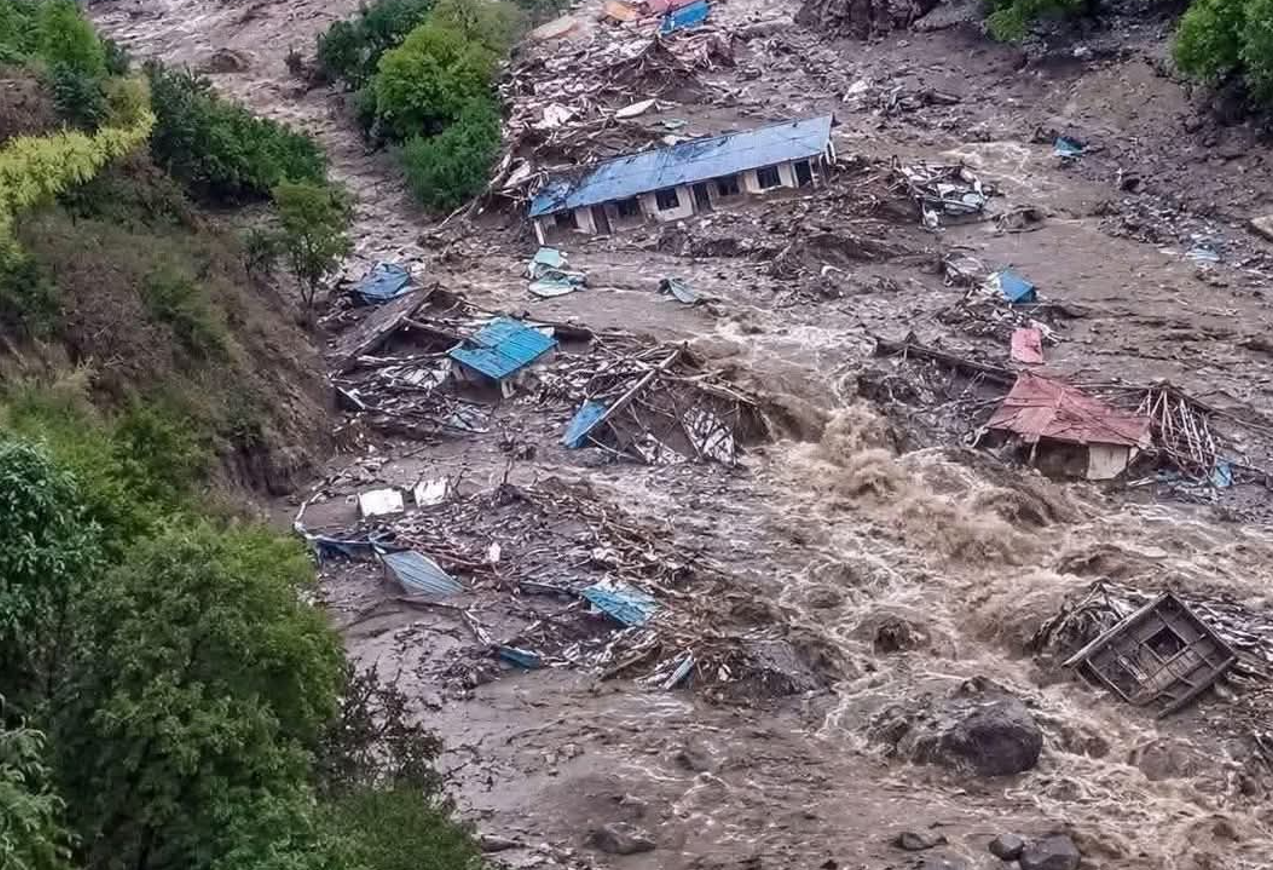 हुम्लाको नेप्कामा पहिरोको वितण्डा: विद्यालय र गोठ पुरिए, खेतीयोग्य जमिन बगाउँदा लाखौँको क्षति