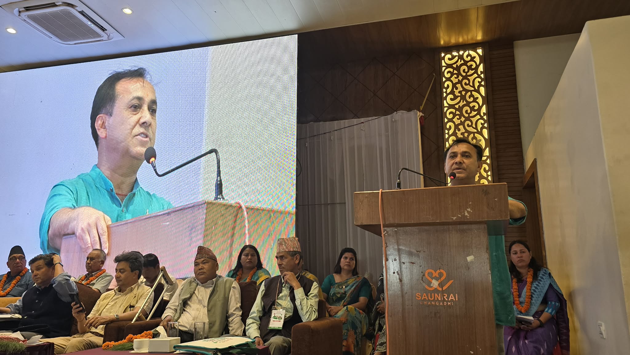 सरकार जनविरोधी बाटोमा लाग्यो, सुकुम्बासीलाई घरबारविहीन बनाउनु दमन हो : विश्वप्रकाश शर्मा