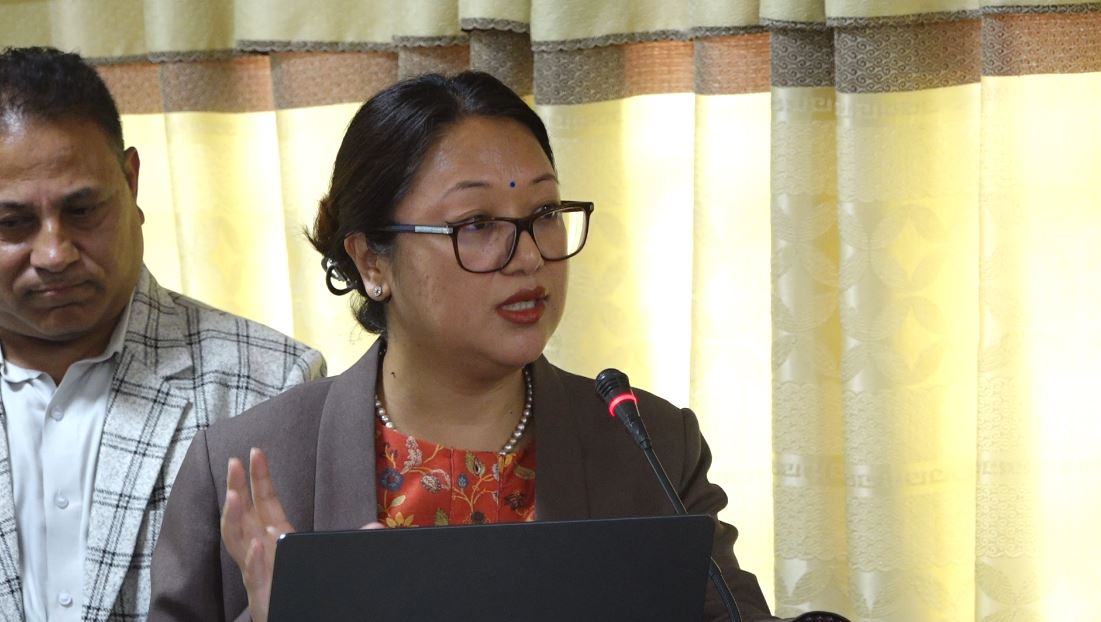 स्वास्थ्य बिमा प्रभावकारी बनाउन ईएमआर प्रणाली सुदृढ गर्नुपर्नेमा सभापति शेरचनको जोड