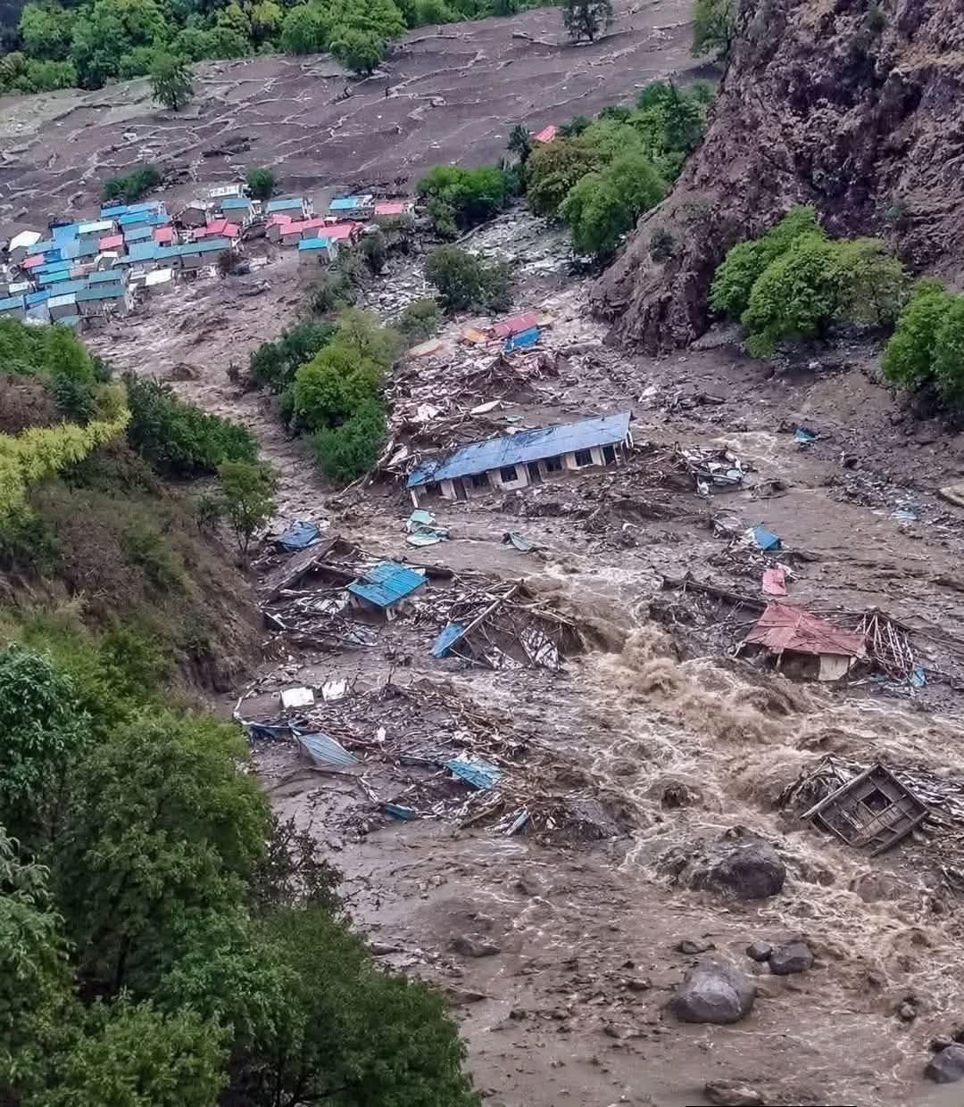 हुम्लाको नेप्कामा पहिरो: विद्यालय र गोठ पुरिए, खेतीयोग्य जमिन बगायो