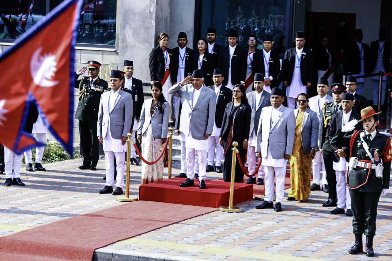 संसदमा राष्ट्रपतिलाई सेनाको सलामी (तस्बिरहरू)