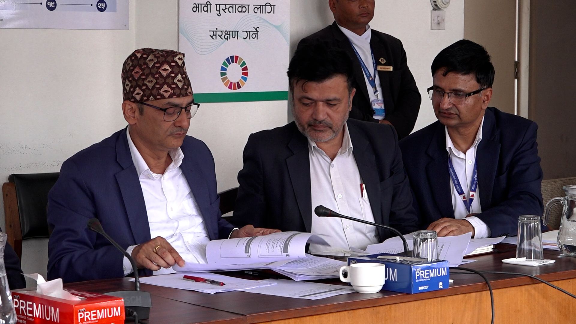 विकास, आर्थिक मामिला तथा सुशासन समितिको बैठकमा बजेट तर्जुमाका सम्बन्धमा मन्त्रालयहरूसँग छलफल