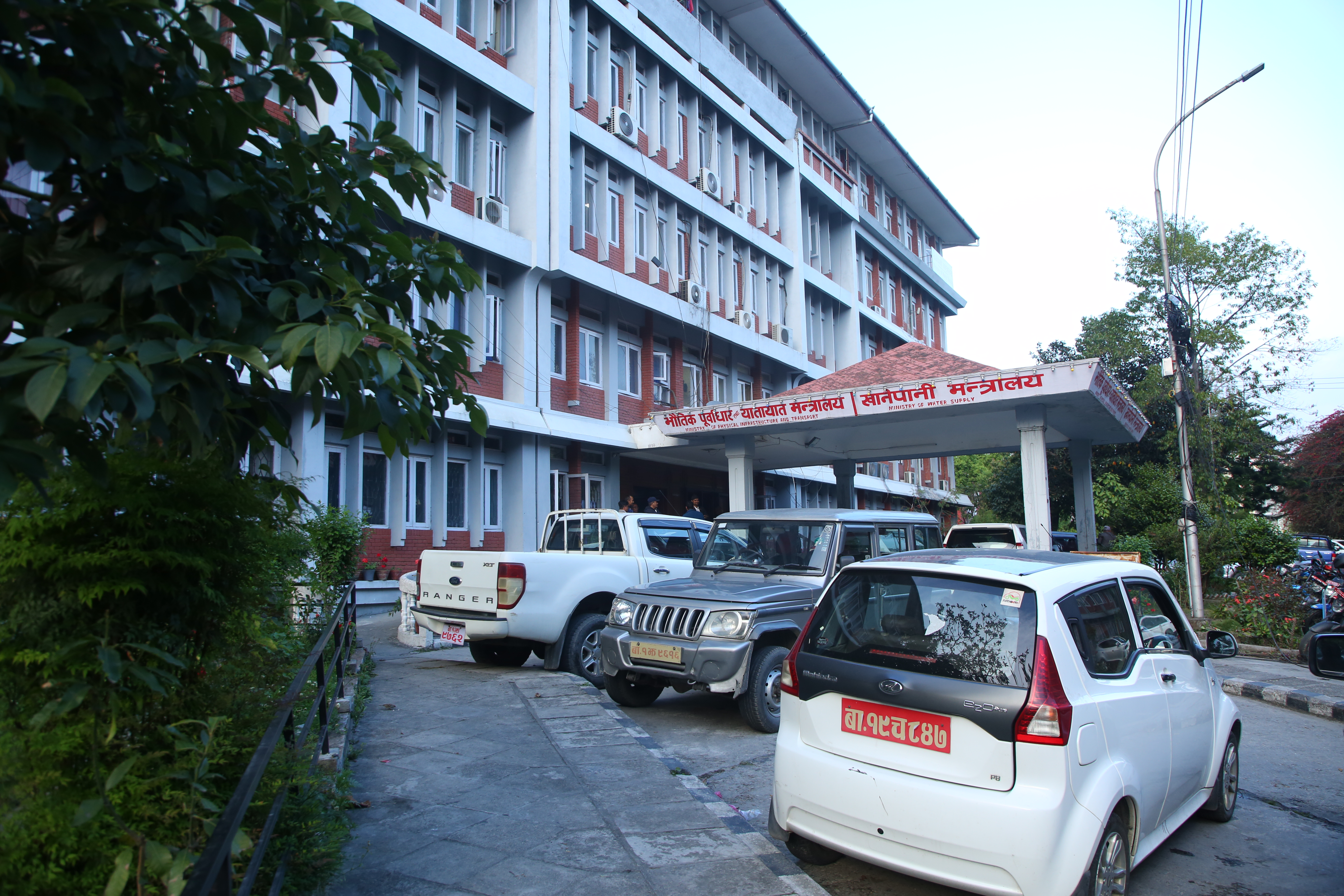 विकास निर्माणमा ढिलासुस्ती गर्नेलाई कारबाहीको चेतावनी: आयोजना प्रमुख र निर्देशक नै जिम्मेवार हुने