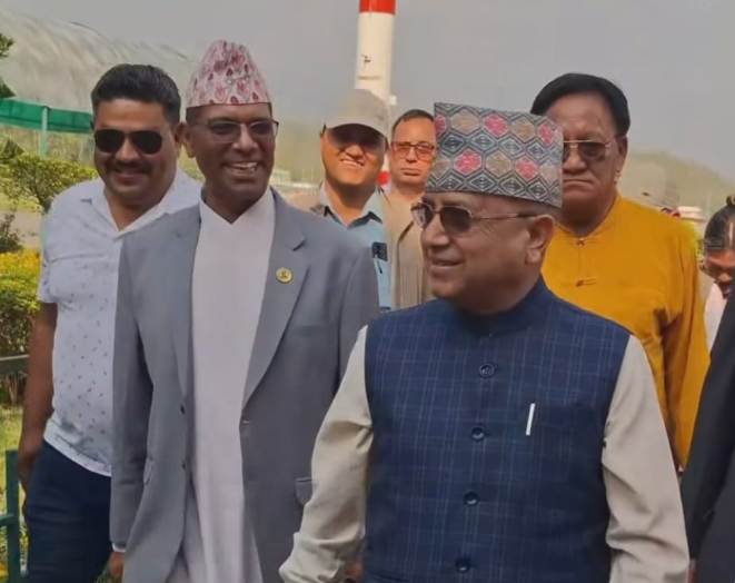 गगन-विश्वप्रकाशको भेलालाई चुनौती दिँदै सुर्खेतमा देउवा समूहको जमघट