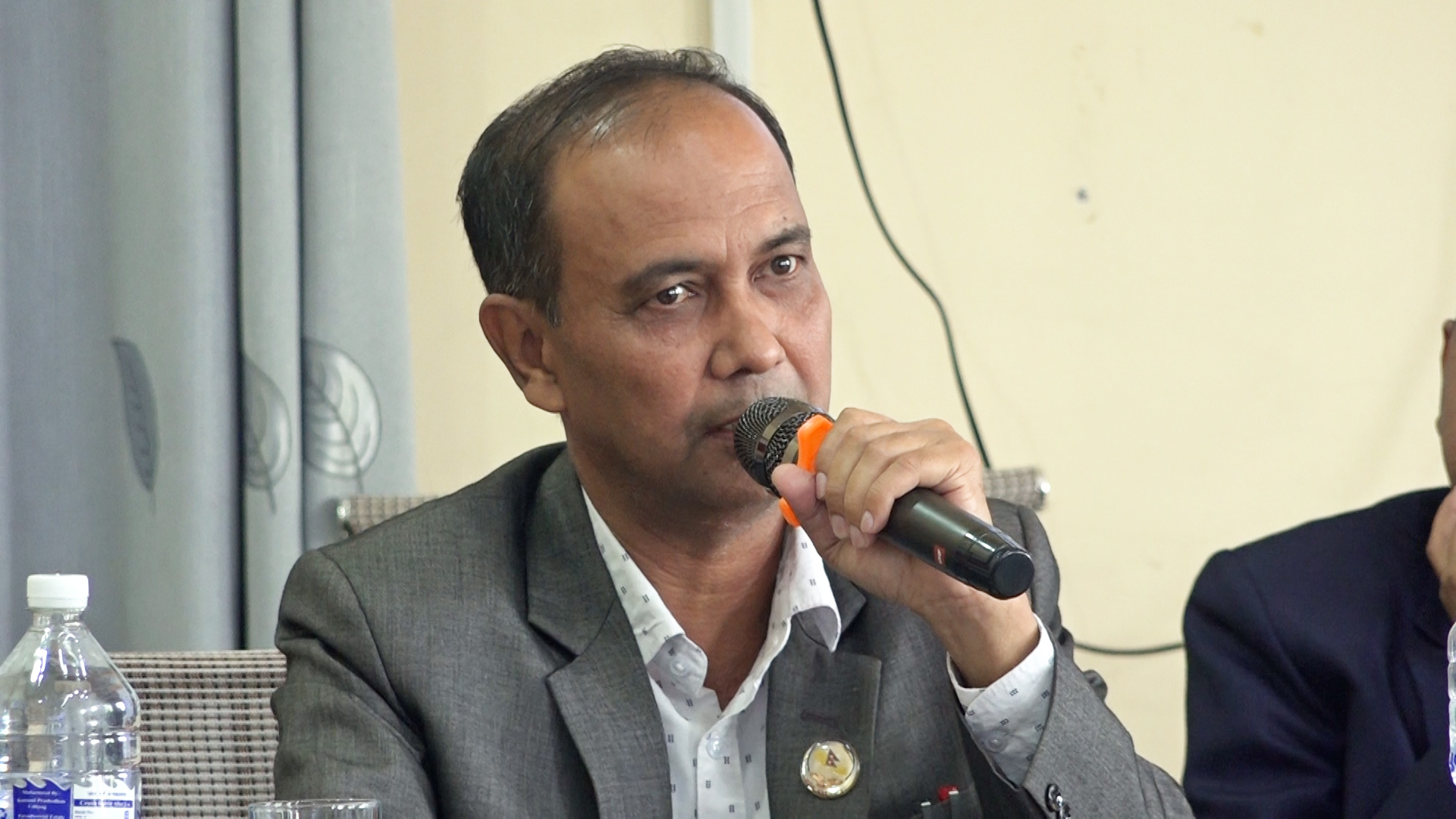 संविधान संशोधन कार्यदलको बचाउ गर्दै सांसद आचार्यले भने-‘अहिले विधेयक होइन, बहसपत्र तयार हुँदैछ’