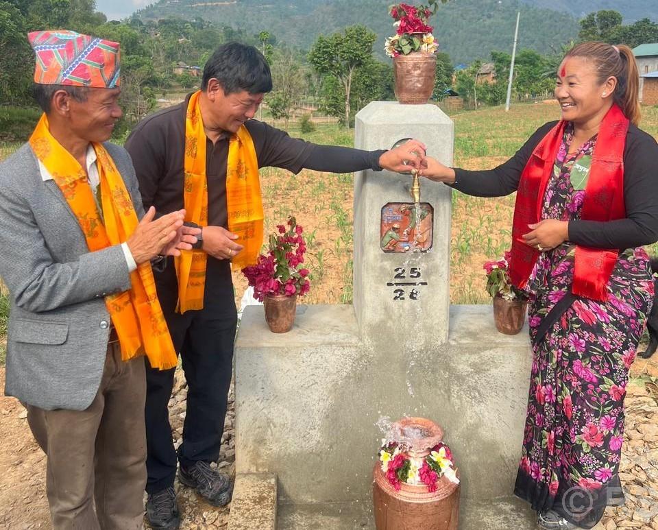 हलेसी तुवाचुङमा ‘एक घर, एक धारा’ कार्यक्रम : सल्लेका ३१ घर मगर परिवार लाभान्वित