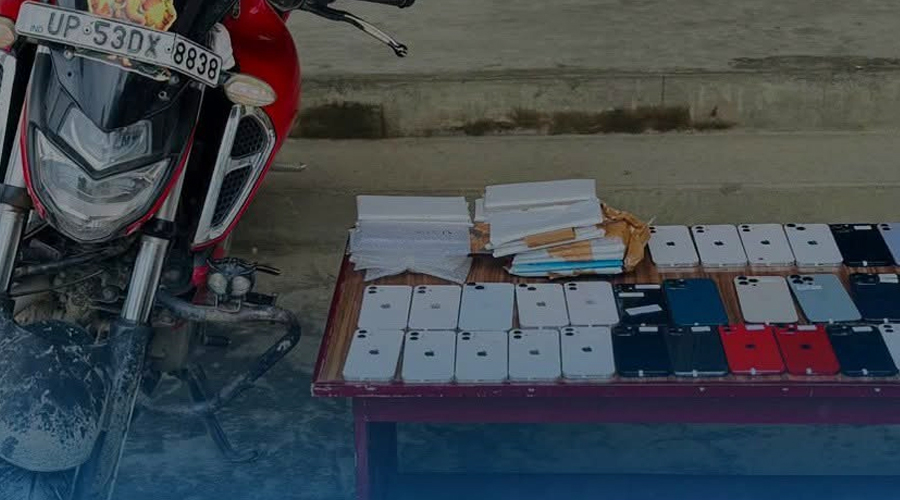 रुपन्देहीमा ३५ थान आइफोनसहित एक जना पक्राउ