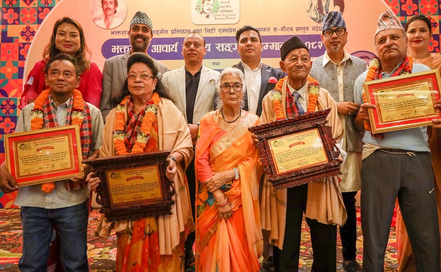 गायिका मीरा राणा र संगीतकार सीके रसाईलीलाई ‘भक्तराज आचार्य राष्ट्रिय सङ्गीत सम्मान’ प्रदान