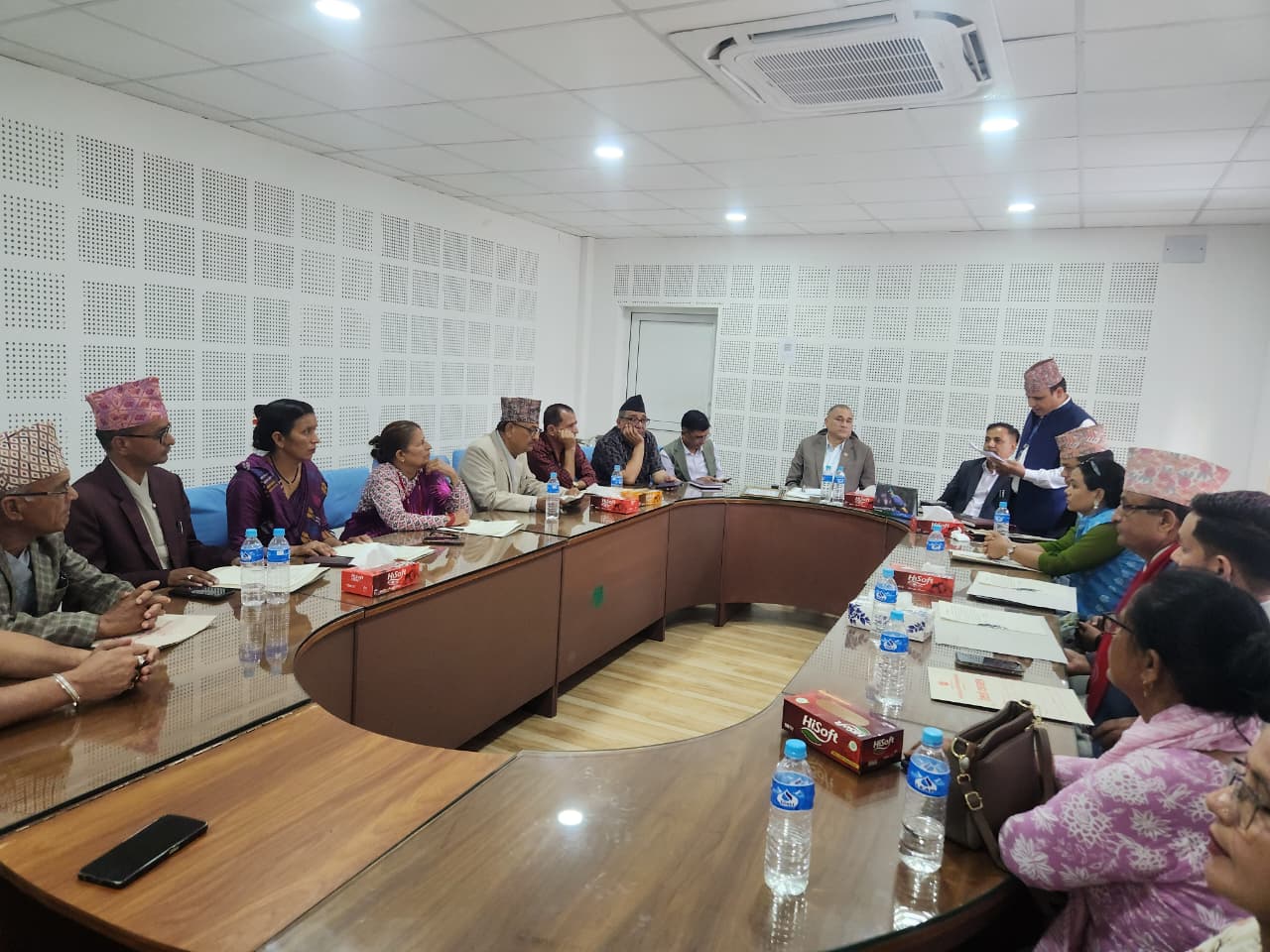 सुदूरपश्चिम प्रज्ञा प्रतिष्ठानका पदाधिकारीद्वारा पद तथा गोपनीयताको सपथ ग्रहण