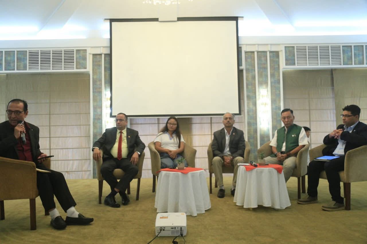 जलवायु परिवर्तन र पर्यटन विकासका मुद्दालाई सँगसँगै लैजानुपर्नेमा सरोकारवालाको जोड