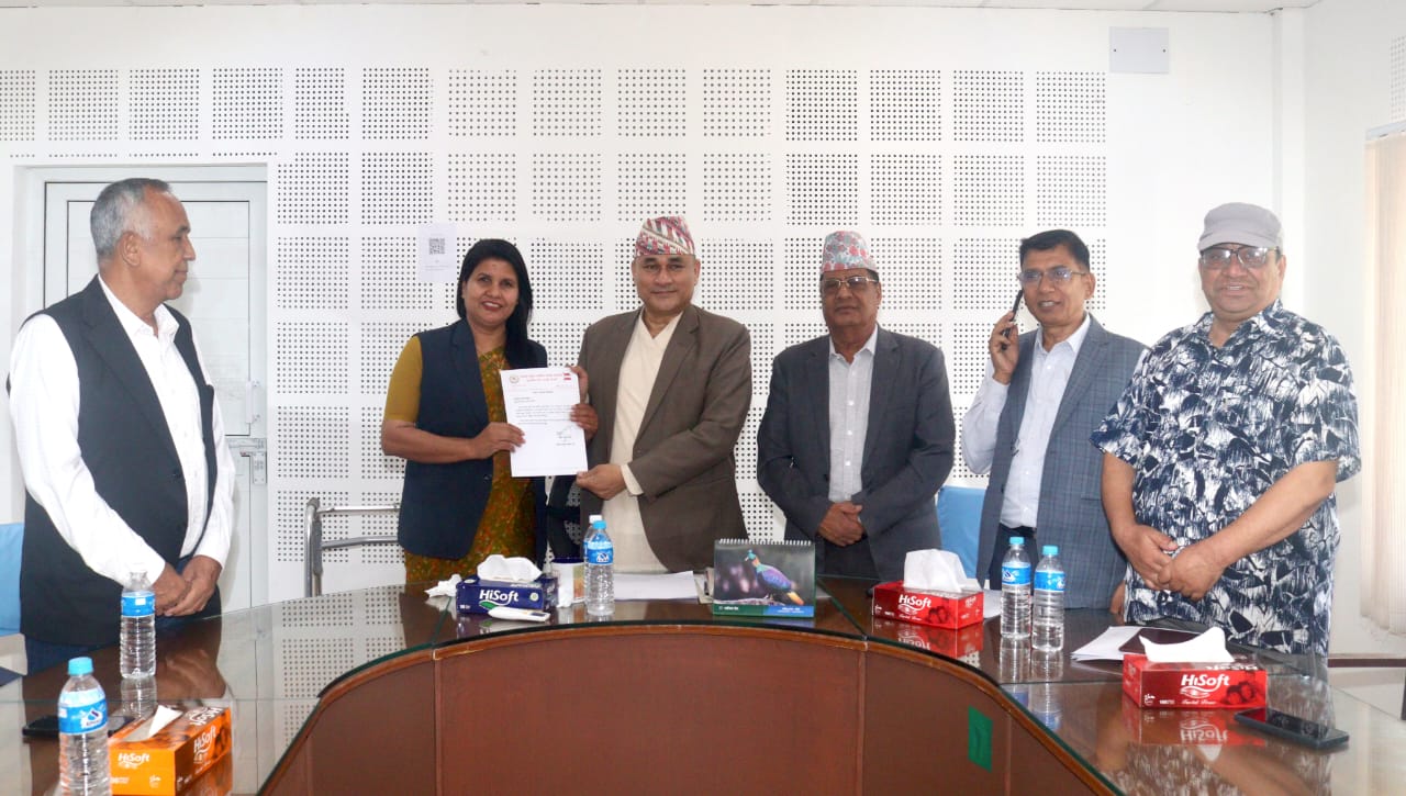 नेपाली कांग्रेस सुदूरपश्चिम प्रदेशको प्रमुख सचेतकमा खड्का