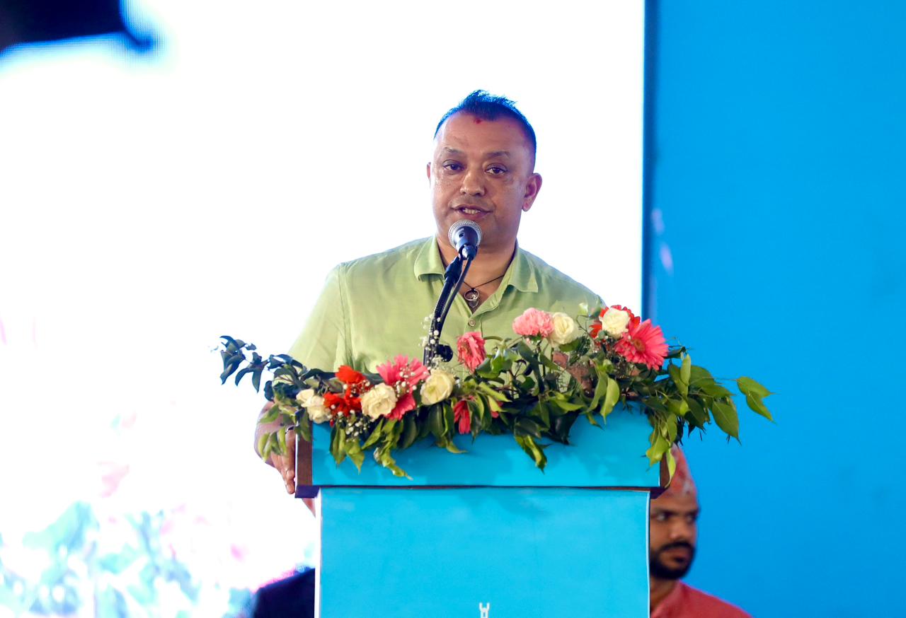 रास्वपालाई गगनको सुझाव- नेताको अन्धसमर्थन होइन, गल्तीमा प्रश्न गर्नुस्