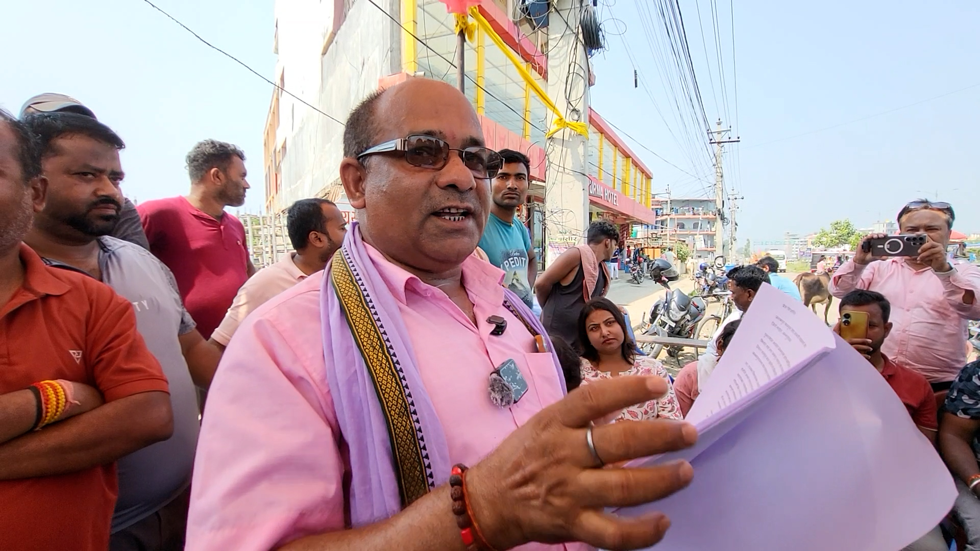अदालतको आदेशपछि जनकपुरधामका फलफूल व्यवसायी संकटमा: जग्गा खाली गर्न प्रशासनको दबाब