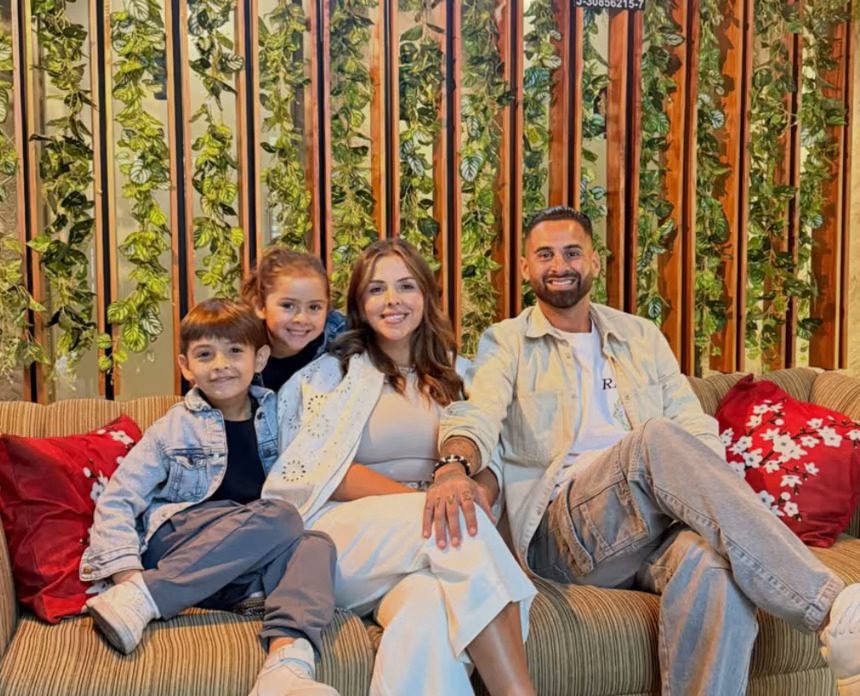 भग्नावशेषमा ३ दिनसम्म आफ्नै परिवार खोजिरहेका अर्जेन्टिनी फुटबलरले गुमाए श्रीमती र दुई सन्तान