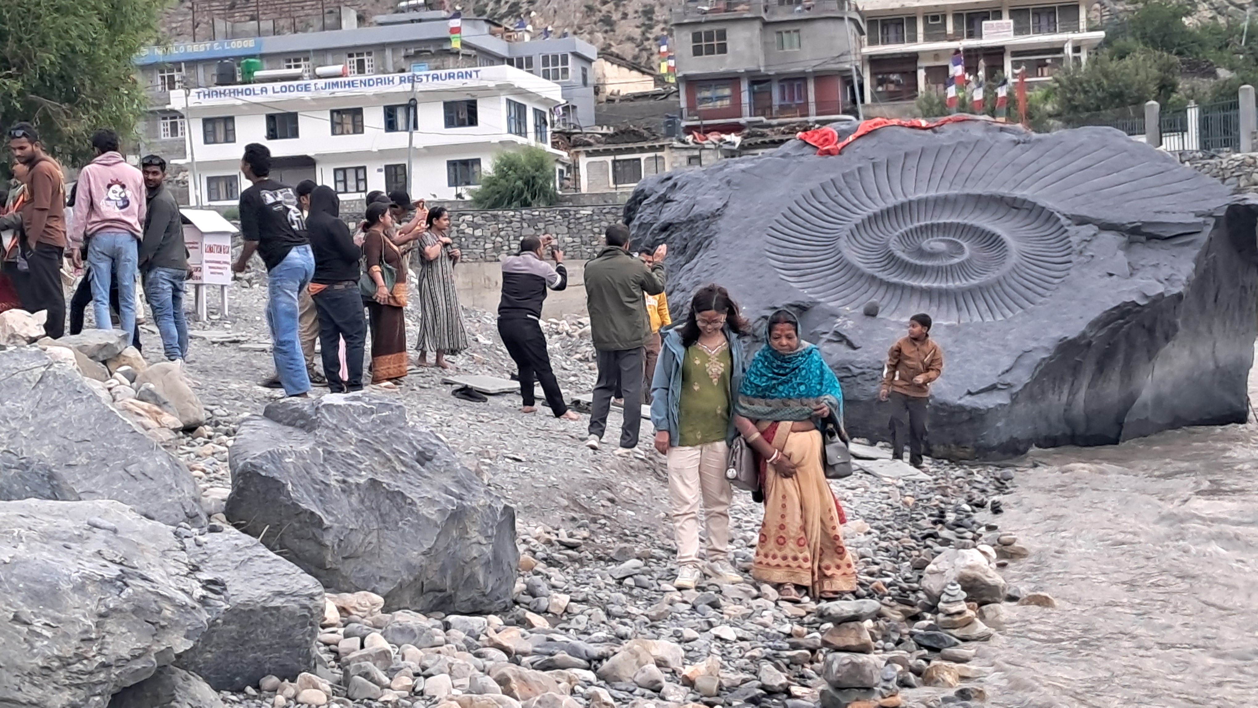 मुस्ताङमा विदेशी पर्यटकको ऐतिहासिक आगमन: ६ महिनामै सवा दुई लाख बढीले गरे भ्रमण