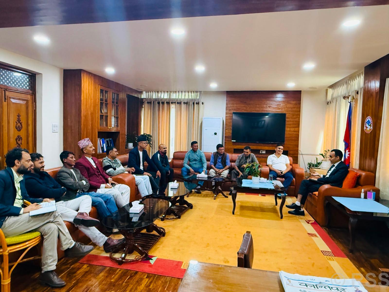 विद्यमान समस्या समाधान गर्न तीन तहबीच समन्वय आवश्यकः सञ्चारमन्त्री