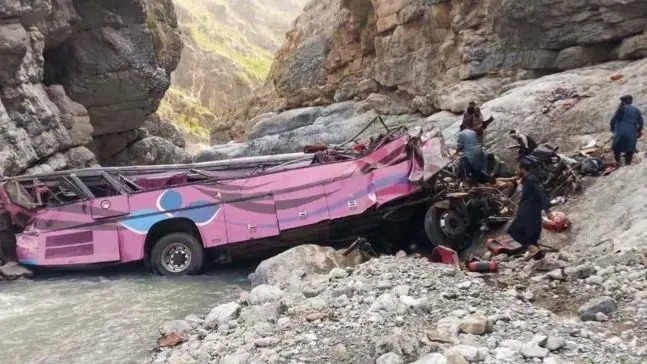 बस गहिरो खोंचमा खस्दा ४० जनाको मृत्यु