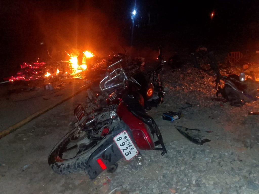 सुनसरीको कप्तानगञ्जमा डिजे विवादले हिंसात्मक रूप लिँदा प्रहरीको गोली लागेर एकको मृत्यु, सुरक्षाकर्मीसहित १६ जना घाइते