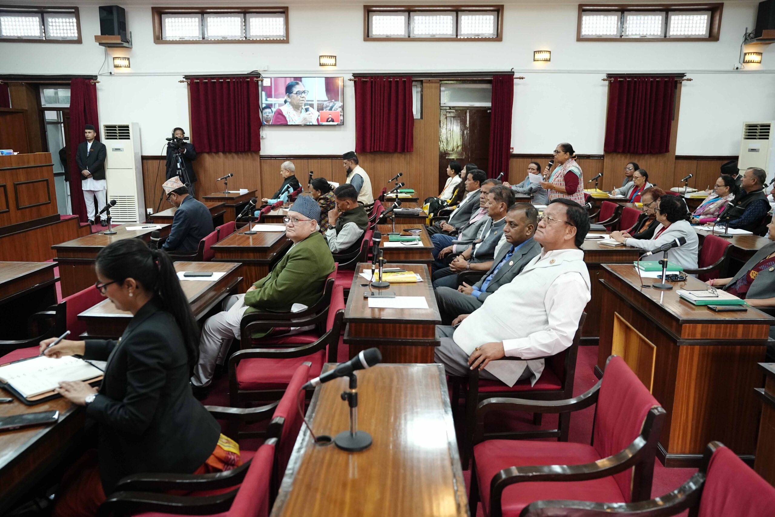 राष्ट्रियसभामा ६ विधेयक टेबुल