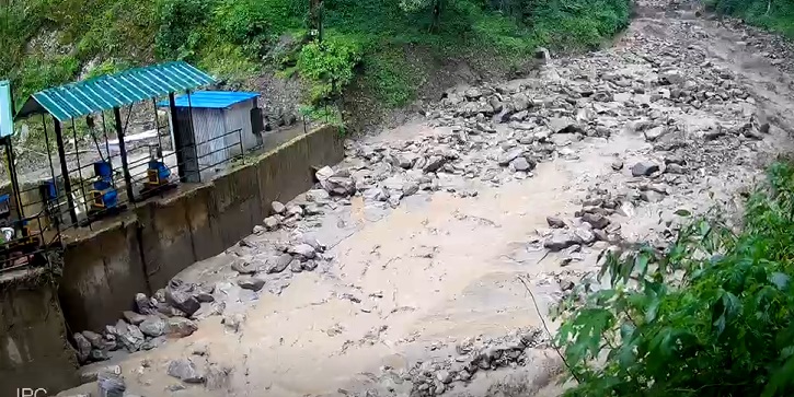 बाढी र पहिरोका कारण म्याग्दीको रेलेखोला जलविद्युत् आयोजना बन्द, विद्युत् उत्पादन ठप्प