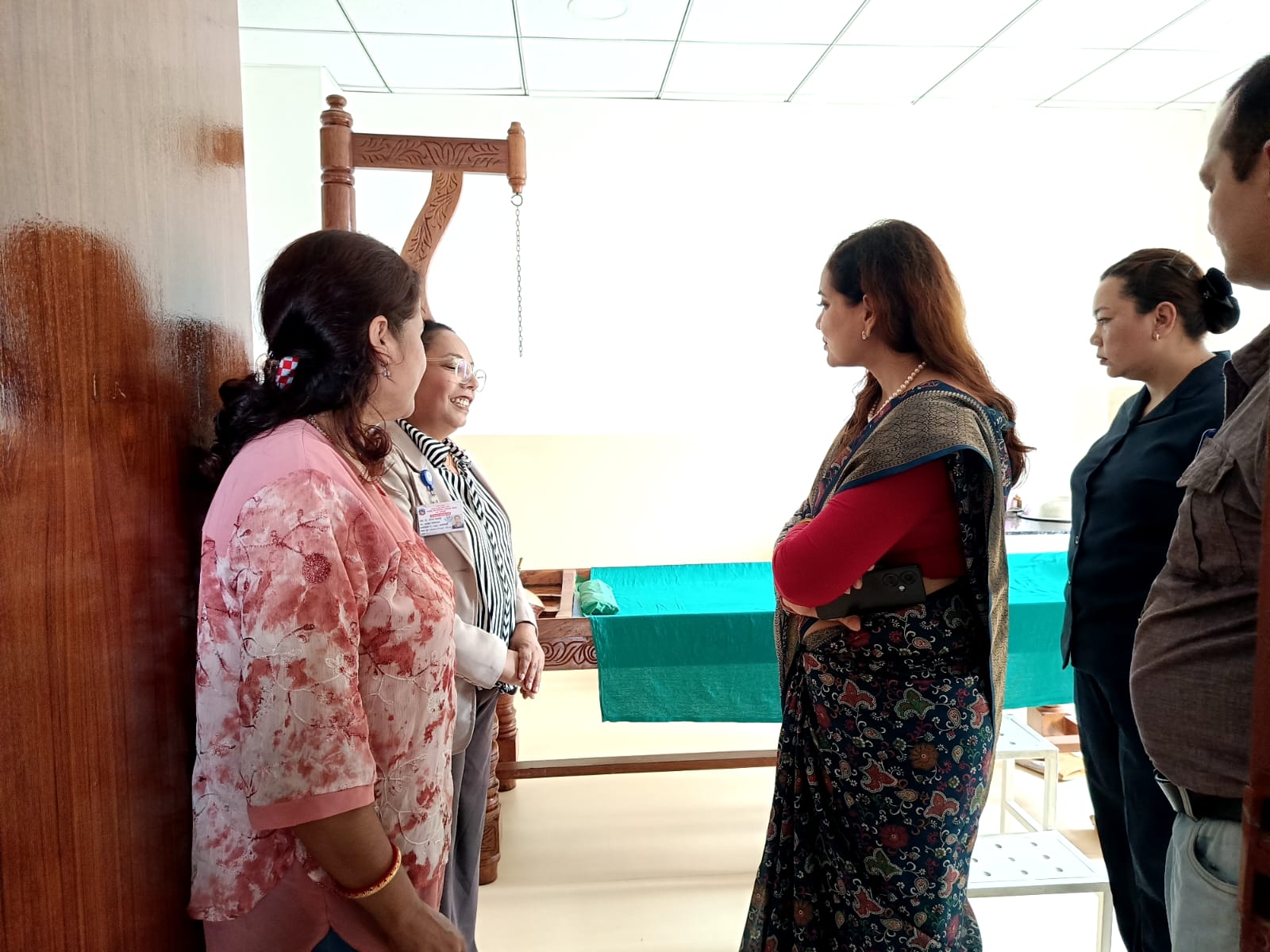 स्वास्थ्यमन्त्रीद्वारा राष्ट्रिय आयुर्वेद केन्द्रको अनुगमन