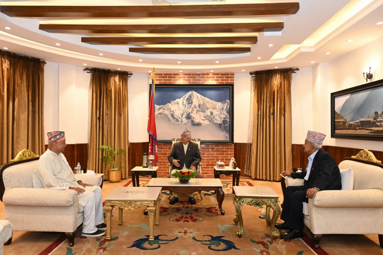 तराई–मधेशको विषम अवस्थाबारे राष्ट्रपति पौडेलको पूर्वराष्ट्रपति र पूर्वउपराष्ट्रपतिसँग छलफल